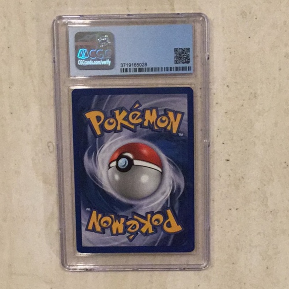 Pikachu Pokémon 4th Print 2000 58/102 CGC 9 Mint - Picture 4 of 10